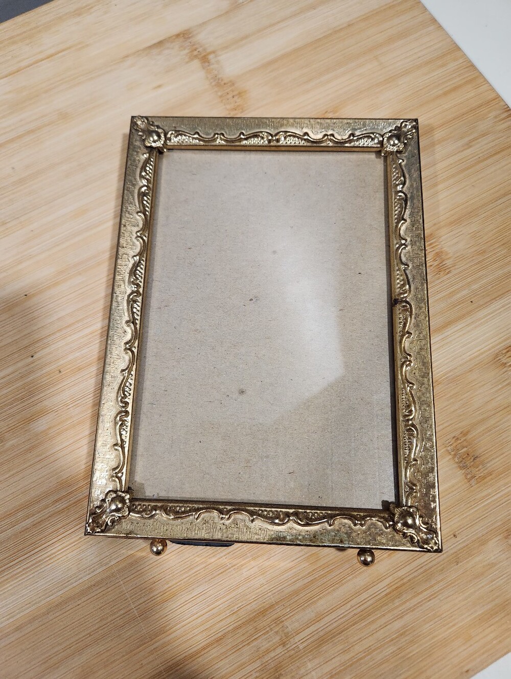 Vintage Ornate Gold Brass Tone Metal Picture Frame 4x6 Footed Hollywood Regency